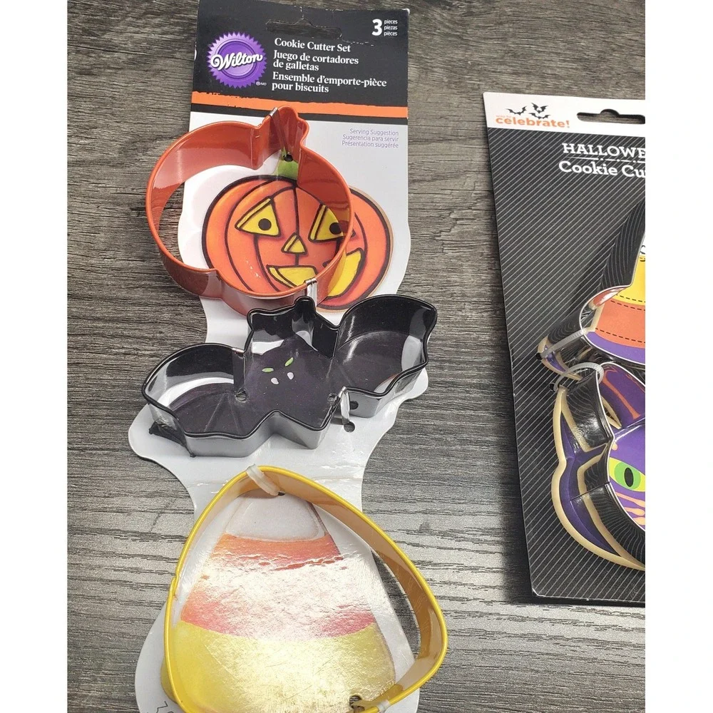 Wilton Cookie Cutters Halloween Celebrate Lot Of 5 Pumpkin Cat Bat Witch NEW